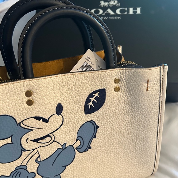 NWT COACH DISNEY ROGUE 25 PEBBLE LEATHER BAG WITH CROSSBODY STRAP. - Picture 3 of 6